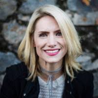 Elizabeth Jarrard's Instagram, Twitter & Facebook