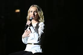 Lennon and Maisy Stella Sing Silent Night