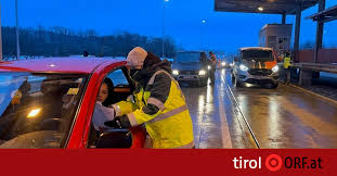 You can set an alarm so that the radio starts to sound at a specific time. Die Regeln Fur Die Ausreise Aus Tirol Ab Freitag Tirol Orf At