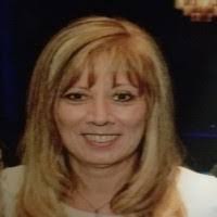 Lindsay Scribner's Instagram, Twitter & Facebook