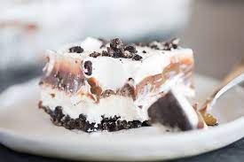 Spread in an even layer over the crust. No Bake Heavenly Oreo Dessert Brown Eyed Baker