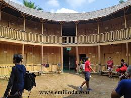 So bertolak pukul 10 even janji pukul 8.30 (biasala janji melayu) pastu tiba sana around 11 lebih sikit la. Pengalaman 2 Hari 1 Malam Di Tadom Hill Resorts Emilinda