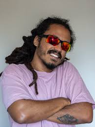 💙Já imaginou garantir uma lente de altíssima qualidade, com tecnologia de  ponta e nitidez incomparável? As lentes ZEISS oferecem uma visão perfeita,  conforto visual e durabilidade que só uma marca referência mundial