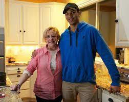 He's the center of the couple's three children, all sons, with justin being older and caleb younger.jones began playing hockey at the age of 5 when the family was living in denver, colorado, while his father was playing for the nuggets. Portland S Seth Jones He Could Make History On Several Fronts If He S Chosen No 1 At The Nhl Draft Oregonlive Com