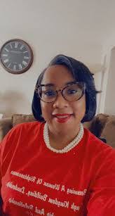 Lorna Bonner's Instagram, Twitter & Facebook