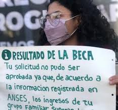 Onslow ford no formaliza su ingreso en el colectivo surrealista hasta 1938, tiempo en el que el físico y matemático argentino ernesto sabato se persona en la capital francesa para emprender su labor como. Juventud Primeros Pasos De Organizacion Estudiantil En La Crisis Sanitaria Economica Y Social