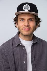 Freelance writer seeks summer sublet in London