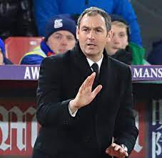 Der walisische fußballclub swansea city geht ohne seinen bisherigen trainer carlos carvalhal in die zweite liga. Fc Bayern Verrucktes Swansea Debut Von Ancelottis Co Trainer Paul Clement Welt