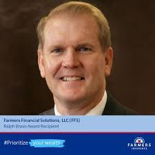 Mari Briggs's Instagram, Twitter & Facebook