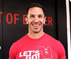 Mike Soares's Instagram, Twitter & Facebook