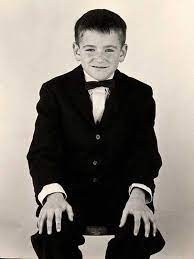 One of america's biggest movie stars after the 1980s. A Young Robin Williams The Bearded Trio Facebook