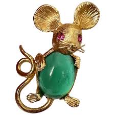 mouse brooch