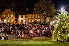 Historic Roscoe Village Christmas & Candlelighting Ceremony
