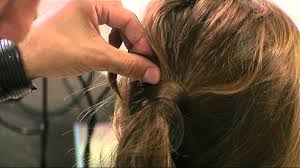 Anleitung für einfache und schnelle hochsteckfrisuren. Styling Anleitung Locken Hochsteckfrisur Youtube