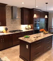 Shenandoah cabinetry is built by american woodmark one of the world's largest cabinet manufacturers. Congratulations To Lowe S 642 Kitchen Shenandoah Cabinetry Facebook