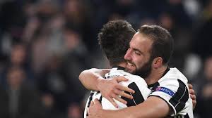 Hernanes (juventus) ha recibido una falta en la zona defensiva. Highlights Juventus 2 0 Dinamo Zagreb Uefa Champions League Uefa Com