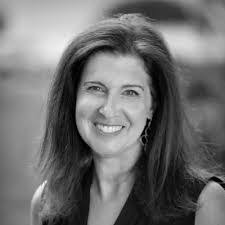 Renee Devlin's Instagram, Twitter & Facebook