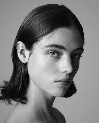 Sarah Runge captured by Kamille Leonaviciute ✴️