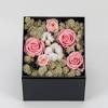 Lavieflo is an online florist that specializes in preserved flowers. 3