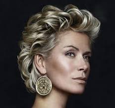 28 HAIRSTYLES FOR WOMEN OVER 70