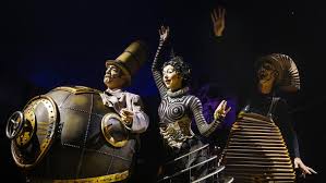 Critic S Choice Derring Do In A Steampunk World This Cirque Du Soleil Show Is So Kurios In 2020 Cirque Du Soleil Cirque Steampunk