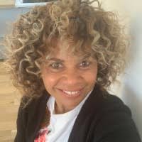 50+ perfiles de «Lesa»