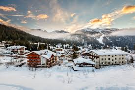 Our top picks lowest price first star rating and price top reviewed. Italy Apres Ski Culture Italiarail