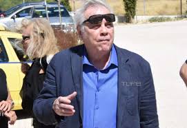 Ο πρώην εκδότης δημήτρης ρίζος βρίσκεται πλέον στη φυλακή στην κω. To Teleytaio Antio Ston Dhmhtrh Rizo 8lipsh Sthn Khdeia Toy Zappit