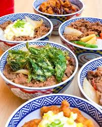 Yakiniku biasanya terbuat dari beef yang telah dipotong tipis berbentuk lembaran kecil. Yoshinoya Botani Square Bogor Tengah Bogor Traveloka Eats