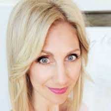 Tara Larue's Instagram, Twitter & Facebook