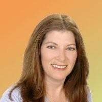 Lynette Ash's Instagram, Twitter & Facebook