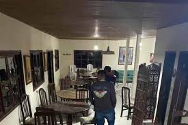 Na ocasião, a família do caseiro, cinco adultos e duas crianças, ficou cerca de cinco horas sob a. Lazaro Fez Seis Refens Em Fazenda De Cocalzinho Go No Sabado 12 6