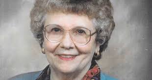 Dianne Wills's Instagram, Twitter & Facebook