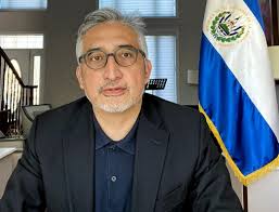 Con el propósito de establecer alianzas en materia educativa, nuestro  embajador Ricardo Cisneros sostuvo una reunión con representantes de  Canadian Bureau of International Education (CBIE). En el encuentro, nuestro  diplomático expresó que