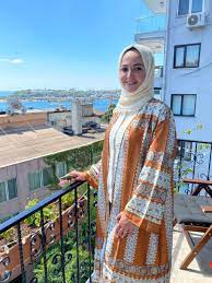 نور حداد هي مذيعة سورية تعمل في التلفزيون السوري الجديد وتقدم برنامج باسم نور خانم. Noor Haddad On Twitter ÙƒÙ„ Ø¹Ø§Ù… ÙˆØ£Ù†ØªÙ… Ø¨Ø®ÙŠØ± ÙŠØ§ Ù‚ÙˆÙ… ØµÙˆØ±Ø© Ø§Ù„Ø¹ÙŠØ¯ Ø£Ø¶Ø­Ù‰ Ù…Ø¨Ø§Ø±Ùƒ