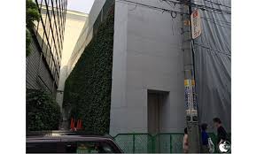 Japan Apple Store Goes One Step Further In Going Green Japan Store Apple New Green Wall