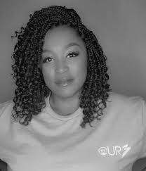 Danielle Leverett's Instagram, Twitter & Facebook