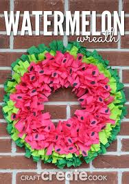 See more ideas about deco mesh wreaths, mesh wreaths, wreaths. 30 Diy Summer Wreath Ideas Outdoor Front Door Wreaths For Summer