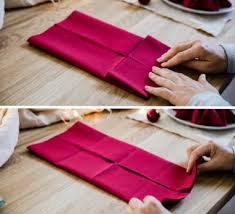 Die papierserviette ist nun fertig. Servietten Falten Zu Weihnachten Anleitung Baur