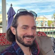 Mike Garnett's Instagram, Twitter & Facebook