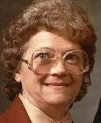 Bettie Howe's Instagram, Twitter & Facebook