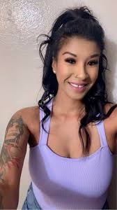 are people at the bars yet?