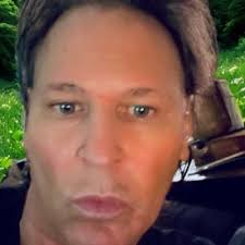 Lincoln Blake (@BlElincoln)