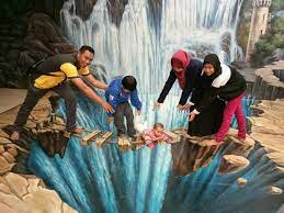 To the west, it shares part of its border with perak. Muzium 3d Azizi Yati Cameron Highlands Muslim Homestay Facebook