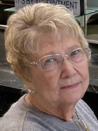 Editors please make her look beautiful 🙏🙏