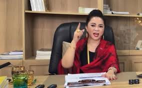 Hoài linh cho biết dự định trao cho bà con trước tết 2021 nhưng dịch bùng lên nên chuyến đi đành hoãn lại. Ba PhÆ°Æ¡ng Háº±ng Ä'Æ°á»£c Khuyen Tham Gia Thach Thá»©c Danh Hai
