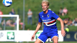 Former parma boss roberto d'aversa has been appointed coach of sampdoria, where he briefly played 20 years ago, the serie a side announced on sunday. Sampdoria Profi Andert Ruckennummer Wegen Klima Botschaft Sky Sport Austria