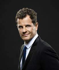 Martin österdahl (né le 12 octobre 1973 à sollentuna, en suède), est un homme de télévision et auteur suédois qui a travaillé pour la télévision publique suédoise, sveriges television (svt). Executive Supervisor Eurovision Song Contest Wiki Fandom