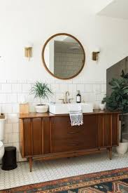 4 ideeen om je vintage dressoir te stylen rtl woonmagazine inspiracao para banheiro interiores de casas interiores