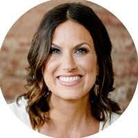 Sara Stern's Instagram, Twitter & Facebook